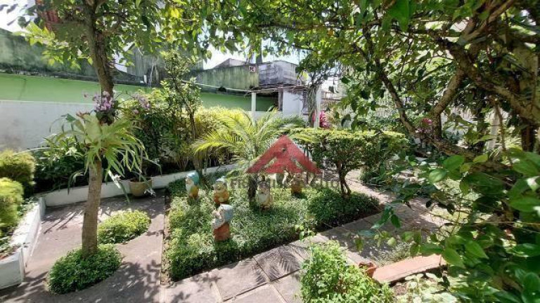 Imagem Casa com 3 Quartos à Venda, 300 m² em Fonseca - Niterói Imagem Casa com 3 Quartos à Venda, 300 m² em Fonseca - Niterói