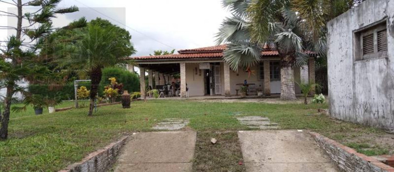 Imagem Chácara com 3 Quartos à Venda, 209 m²