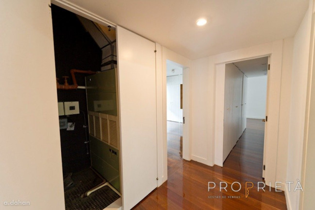 Imagem Apartamento com 4 Quartos à Venda, 319 m² em Lagoa - Rio De Janeiro Imagem Apartamento com 4 Quartos à Venda, 319 m² em Lagoa - Rio De Janeiro