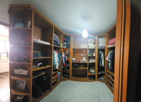 Imagem Sobrado com 5 Quartos à Venda, 300 m² em Portão - Arujá Imagem Sobrado com 5 Quartos à Venda, 300 m² em Portão - Arujá