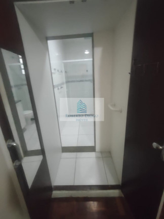 Imagem Imóvel com 3 Quartos à Venda, 120 m² em Copacabana - Rio De Janeiro Imagem Imóvel com 3 Quartos à Venda, 120 m² em Copacabana - Rio De Janeiro
