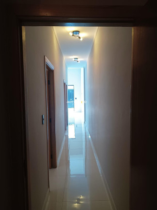 Imagem Casa com 3 Quartos à Venda, 200 m²