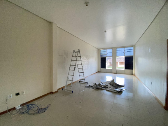 Sala Comercial à Venda, 200 m² em Camobi - Santa Maria