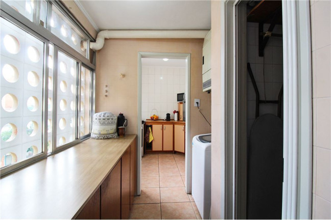 Imagem Imóvel com 3 Quartos à Venda, em Rio Branco - Porto Alegre Imagem Imóvel com 3 Quartos à Venda, em Rio Branco - Porto Alegre