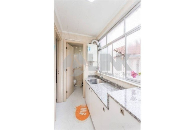 Imagem Imóvel com 4 Quartos à Venda, 153 m² em Moinhos De Vento - Porto Alegre Imagem Imóvel com 4 Quartos à Venda, 153 m² em Moinhos De Vento - Porto Alegre