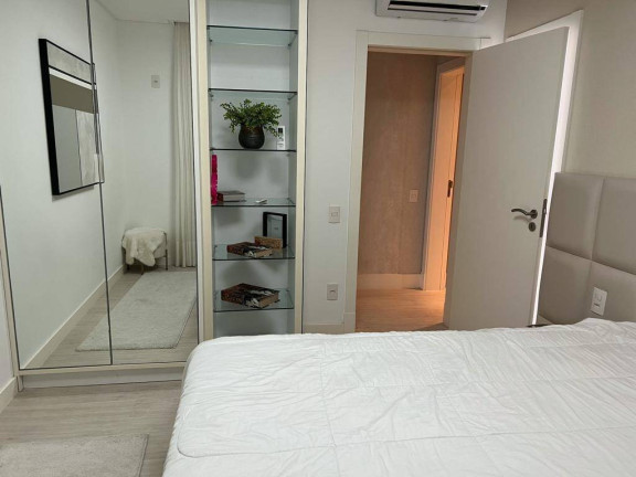 Imagem Apartamento com 3 Quartos à Venda, 130 m² em Centro - Balneário Camboriú Imagem Apartamento com 3 Quartos à Venda, 130 m² em Centro - Balneário Camboriú