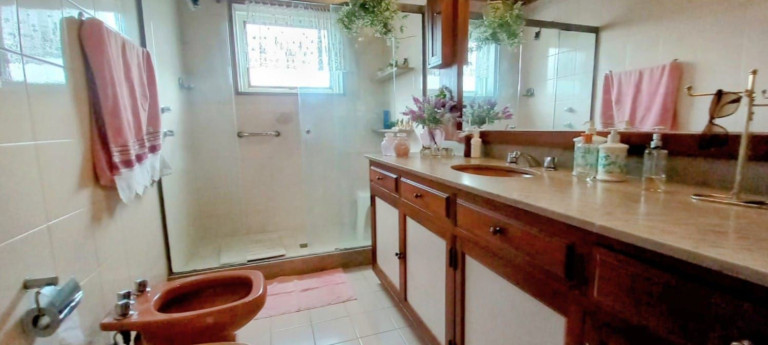 Imagem Imóvel com 3 Quartos à Venda, 187 m² em Várzea - Teresópolis Imagem Imóvel com 3 Quartos à Venda, 187 m² em Várzea - Teresópolis