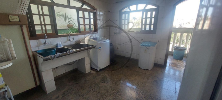 Imagem Casa com 4 Quartos à Venda, 385 m² em Vila Canero - São Paulo