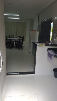 Imagem Imóvel com 2 Quartos à Venda, 2.200 m²