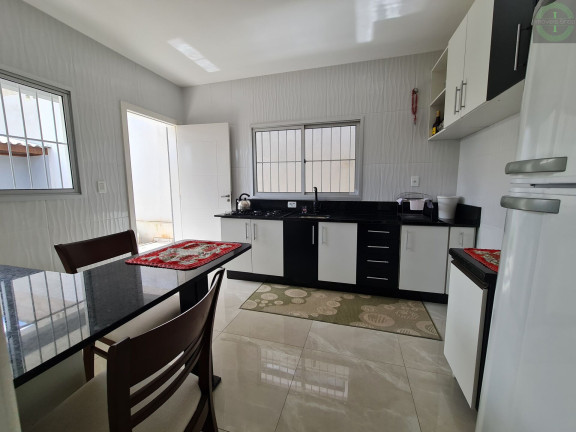 Imagem Casa com 3 Quartos à Venda, 140 m² em Contorno - Ponta Grossa