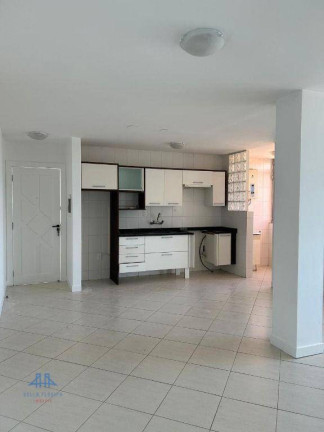 Imagem Apartamento com 3 Quartos à Venda, 101 m² em Centro - Florianópolis Imagem Apartamento com 3 Quartos à Venda, 101 m² em Centro - Florianópolis