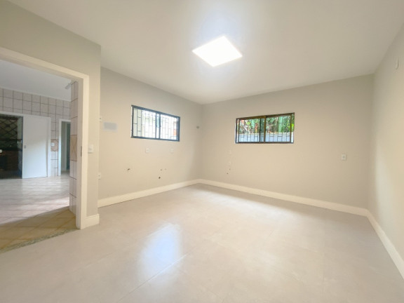 Imagem Casa com 3 Quartos à Venda, 320 m² em Coqueiros - Florianópolis Imagem Casa com 3 Quartos à Venda, 320 m² em Coqueiros - Florianópolis