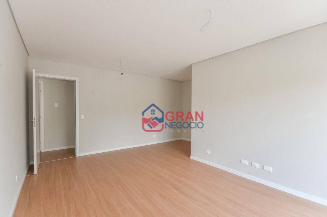 Imagem Sobrado com 3 Quartos à Venda, 162 m² em São Braz - Curitiba Imagem Sobrado com 3 Quartos à Venda, 162 m² em São Braz - Curitiba