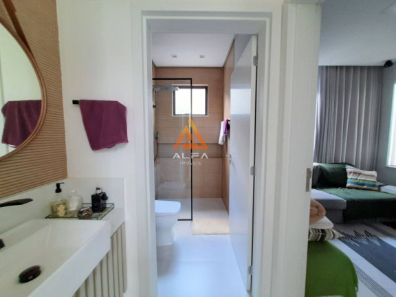 Imagem Casa de Condomínio com 3 Quartos à Venda, 300 m²