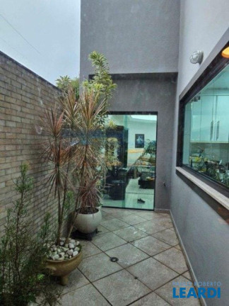 Imagem Sobrado com 4 Quartos à Venda, 389 m² em Vila Bastos - Santo André Imagem Sobrado com 4 Quartos à Venda, 389 m² em Vila Bastos - Santo André