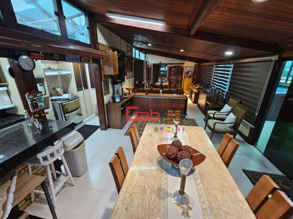 Cobertura com 4 Quartos à Venda, 220 m² em Centro - Cabo Frio