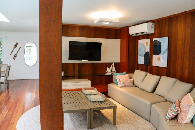 Casa com 5 Quartos à Venda, 322 m² em Jurerê Internacional - Florianópolis