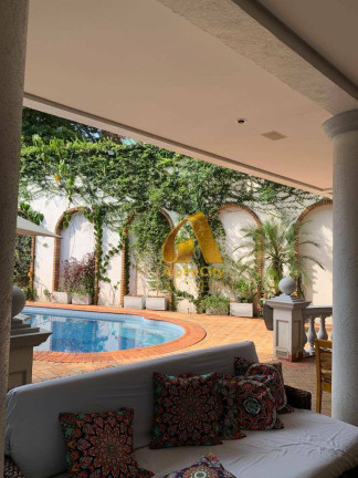 Casa com 6 Quartos à Venda ou Locação, 960 m² em Alphaville - Barueri