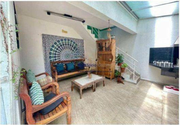 Imagem Sobrado com 3 Quartos à Venda, 210 m² em Vila Galvão - Guarulhos