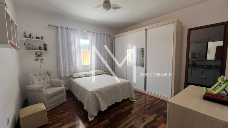 Imagem Casa com 3 Quartos à Venda, 300 m² em Bosque Dos Eucaliptos - São José Dos Campos Imagem Casa com 3 Quartos à Venda, 300 m² em Bosque Dos Eucaliptos - São José Dos Campos