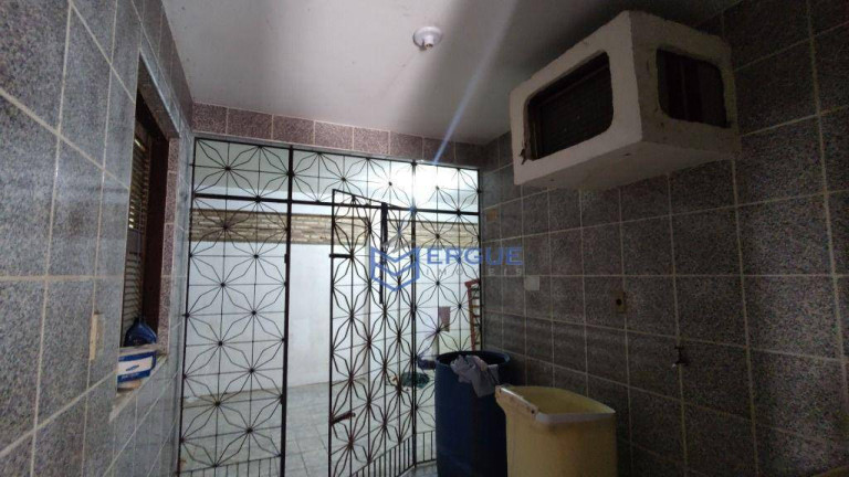 Imagem Casa com 2 Quartos à Venda, 294 m² em Montese - Fortaleza