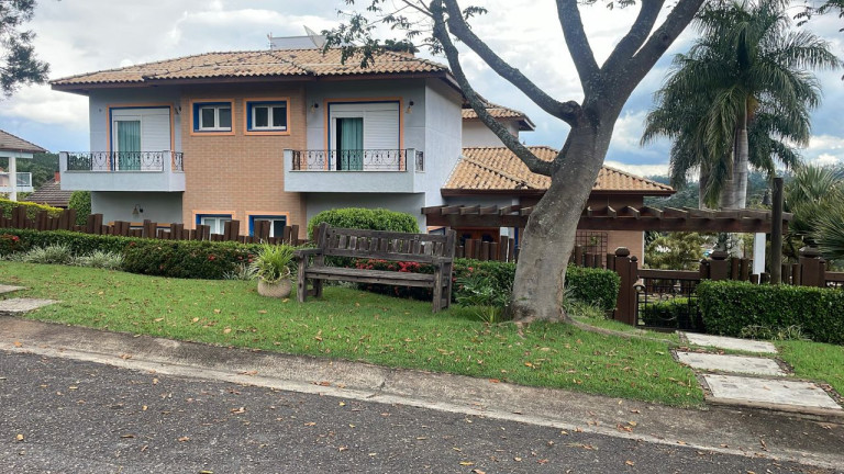 Sobrado com 5 Quartos à Venda,  em Jardim Das Palmeiras - Bragança Paulista