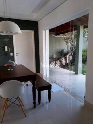 Imagem Casa com 4 Quartos à Venda, 327 m² em Parque São Quirino - Campinas Imagem Casa com 4 Quartos à Venda, 327 m² em Parque São Quirino - Campinas