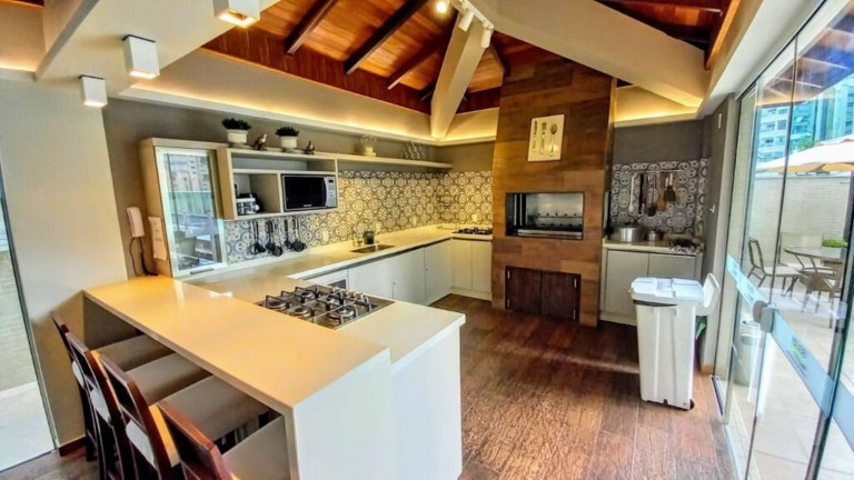 Imagem Imóvel com 3 Quartos à Venda, 155 m² em Centro - Balneário Camboriú