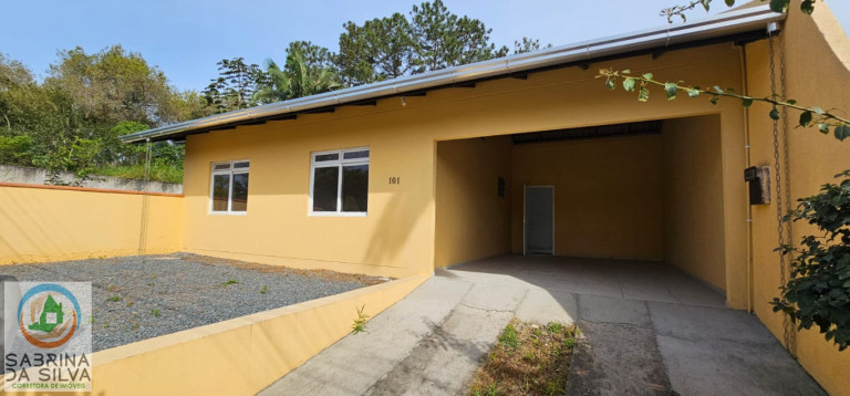 Casa com 3 Quartos para Alugar, 130 m² em Velha Central - Blumenau