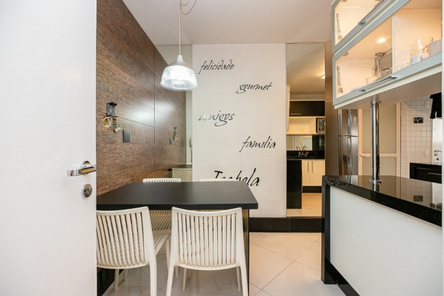 Imagem Imóvel com 3 Quartos à Venda, 162 m² em Moema - São Paulo