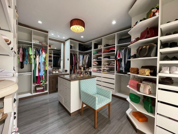 Imagem Casa com 3 Quartos à Venda, 289 m² em Santa Regina - Camboriú