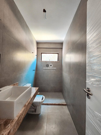 Imagem Casa com 3 Quartos à Venda, 140 m²
