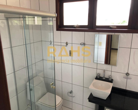 Imagem Casa com 3 Quartos à Venda, 208 m² em Anita Garibaldi - Joinville Imagem Casa com 3 Quartos à Venda, 208 m² em Anita Garibaldi - Joinville