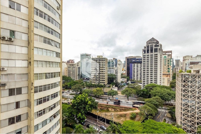 Imagem Apartamento com 3 Quartos à Venda, 178 m² em Itaim Bibi - São Paulo Imagem Apartamento com 3 Quartos à Venda, 178 m² em Itaim Bibi - São Paulo