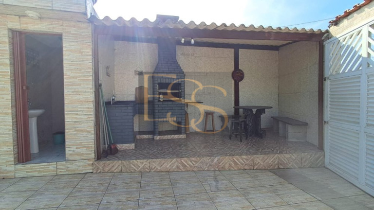 Imagem Casa com 6 Quartos à Venda, 289 m² em Balneário Regina Maria - Mongaguá Imagem Casa com 6 Quartos à Venda, 289 m² em Balneário Regina Maria - Mongaguá