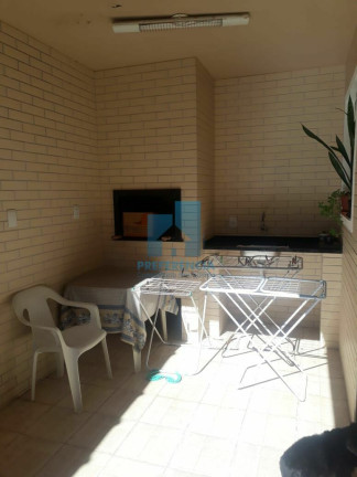 Imagem Sobrado com 4 Quartos à Venda, 209 m² em Uvaranas - Ponta Grossa