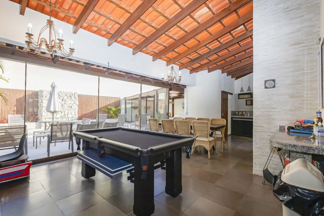 Imagem Casa com 4 Quartos à Venda, 343 m² em Ahú - Curitiba