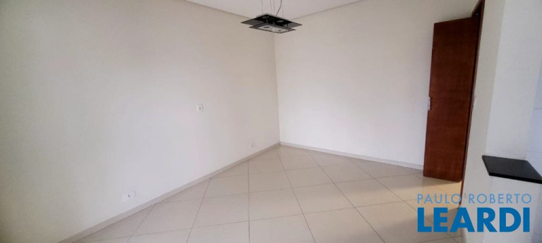 Imagem Sobrado com 6 Quartos à Venda, 308 m² em Vila Tibiriçá - Santo André Imagem Sobrado com 6 Quartos à Venda, 308 m² em Vila Tibiriçá - Santo André