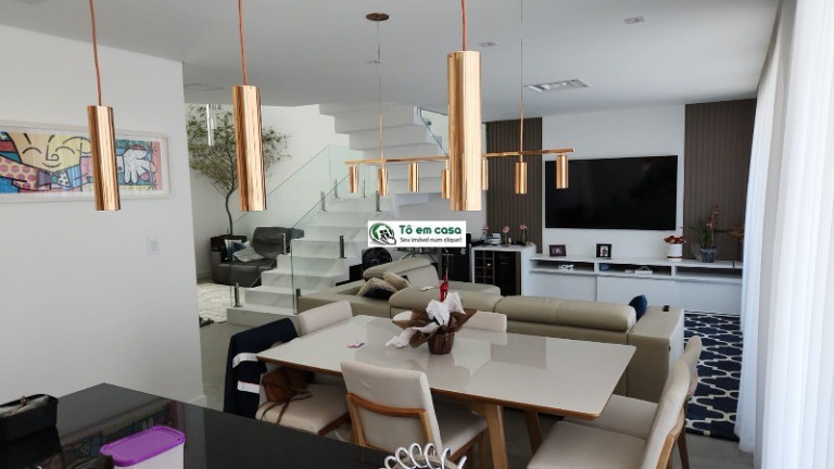 Imagem Casa com 3 Quartos à Venda, 205 m² em Loteamento Residencial Parque Lago Dourado - Jacareí Imagem Casa com 3 Quartos à Venda, 205 m² em Loteamento Residencial Parque Lago Dourado - Jacareí