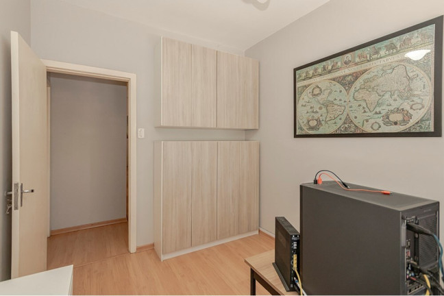 Imagem Imóvel com 3 Quartos à Venda, 89 m² em Rio Branco - Porto Alegre