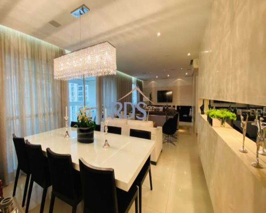 Apartamento com 3 Quartos à Venda, 251 m² em Campo Belo - São Paulo