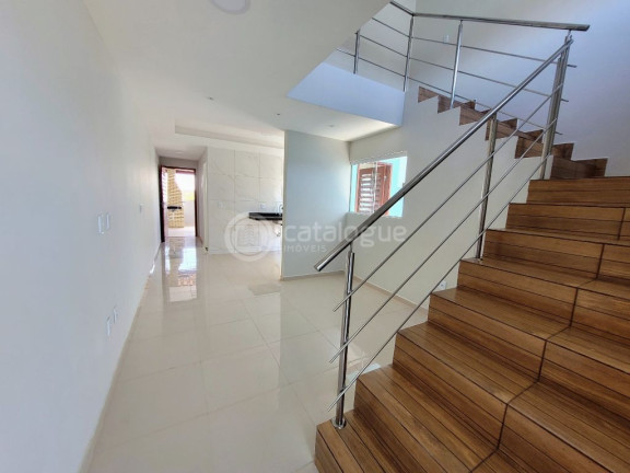 Imagem Casa com 3 Quartos à Venda, 225 m² em Nova Esperança - Parnamirim