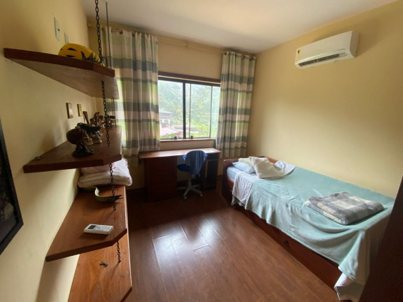 Imagem Casa com 4 Quartos à Venda, 270 m² em Carlos Guinle - Teresópolis Imagem Casa com 4 Quartos à Venda, 270 m² em Carlos Guinle - Teresópolis
