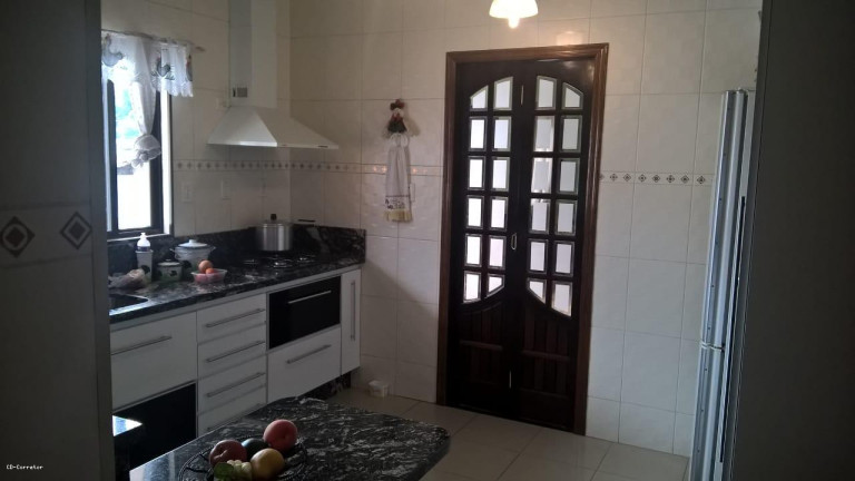 Imagem Sobrado com 3 Quartos à Venda, 331 m² em Bocaina - Ribeirão Pires