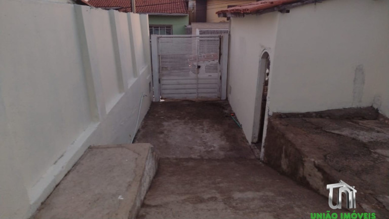 Imagem Casa com 2 Quartos para Alugar, 100 m² em Vila Batista - Bragança Paulista
