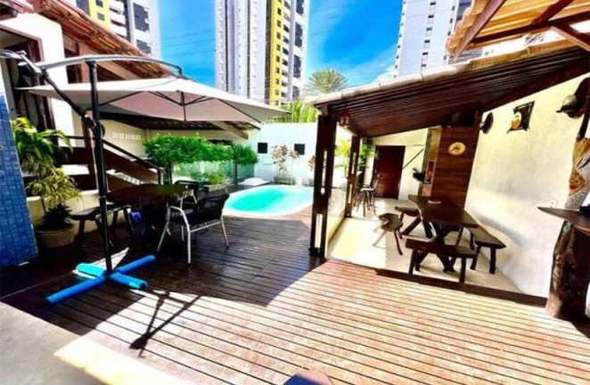 Imagem Casa com 4 Quartos à Venda, 280 m² em Candelária - Natal Imagem Casa com 4 Quartos à Venda, 280 m² em Candelária - Natal