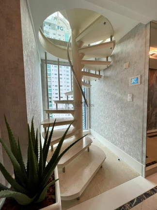 Imagem Apartamento com 7 Quartos à Venda, 600 m² em Centro - Balneário Camboriú Imagem Apartamento com 7 Quartos à Venda, 600 m² em Centro - Balneário Camboriú