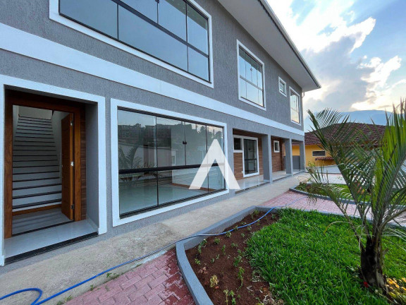 Casa com 3 Quartos à Venda, 140 m² em Comary - Teresópolis