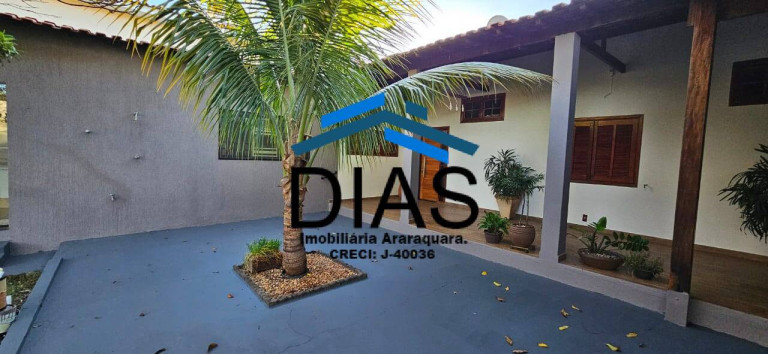Imagem Casa com 3 Quartos à Venda, 139 m² em Campos Ville - Araraquara Imagem Casa com 3 Quartos à Venda, 139 m² em Campos Ville - Araraquara