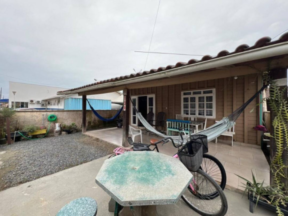 Imagem Casa com 4 Quartos à Venda, 135 m² em Centro - Balneário Barra Do Sul